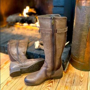 Cognac Brown (Woodstock Taupe) Leather Calf Height Boots size 7B